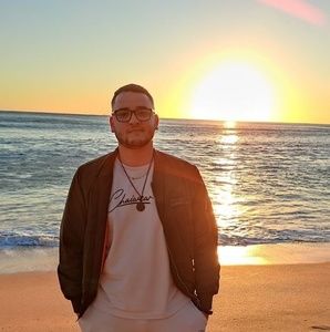 Meet your Posher, Hamza